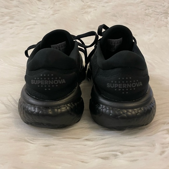 Adidas running shoes - Picture 4 of 8